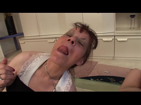 ❤️ To bestemødre og en bestefar har en trekant ☑ Jævla video hos oss no.xxx050890.ru